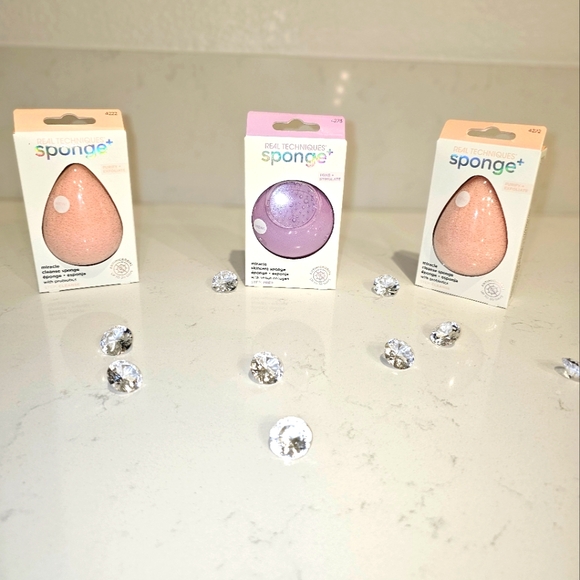 Brand new, sealed, (3 pieces) real techniques miracle sponges - Picture 1 of 11